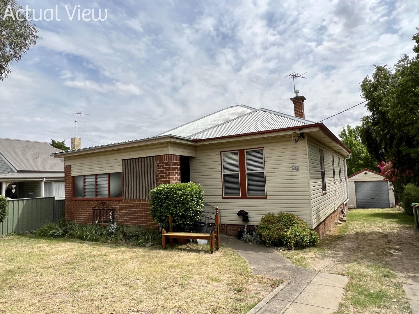 33 Currawong, Young NSW 2594, Image 0