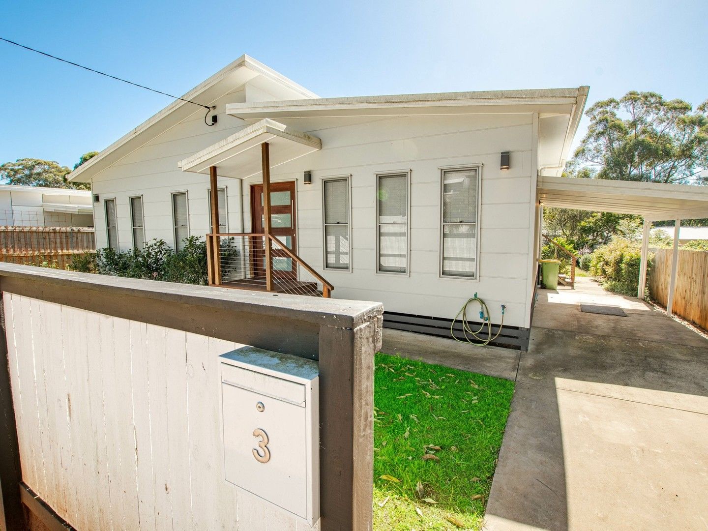 3 bedrooms House in 3 Pia Street RUSSELL ISLAND QLD, 4184