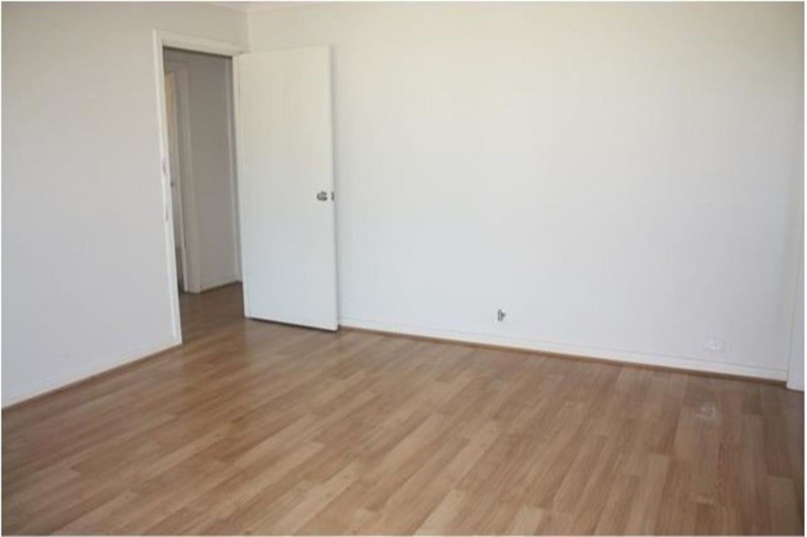 3 bedrooms House in 47 Rochford Way GIRRAWHEEN WA, 6064