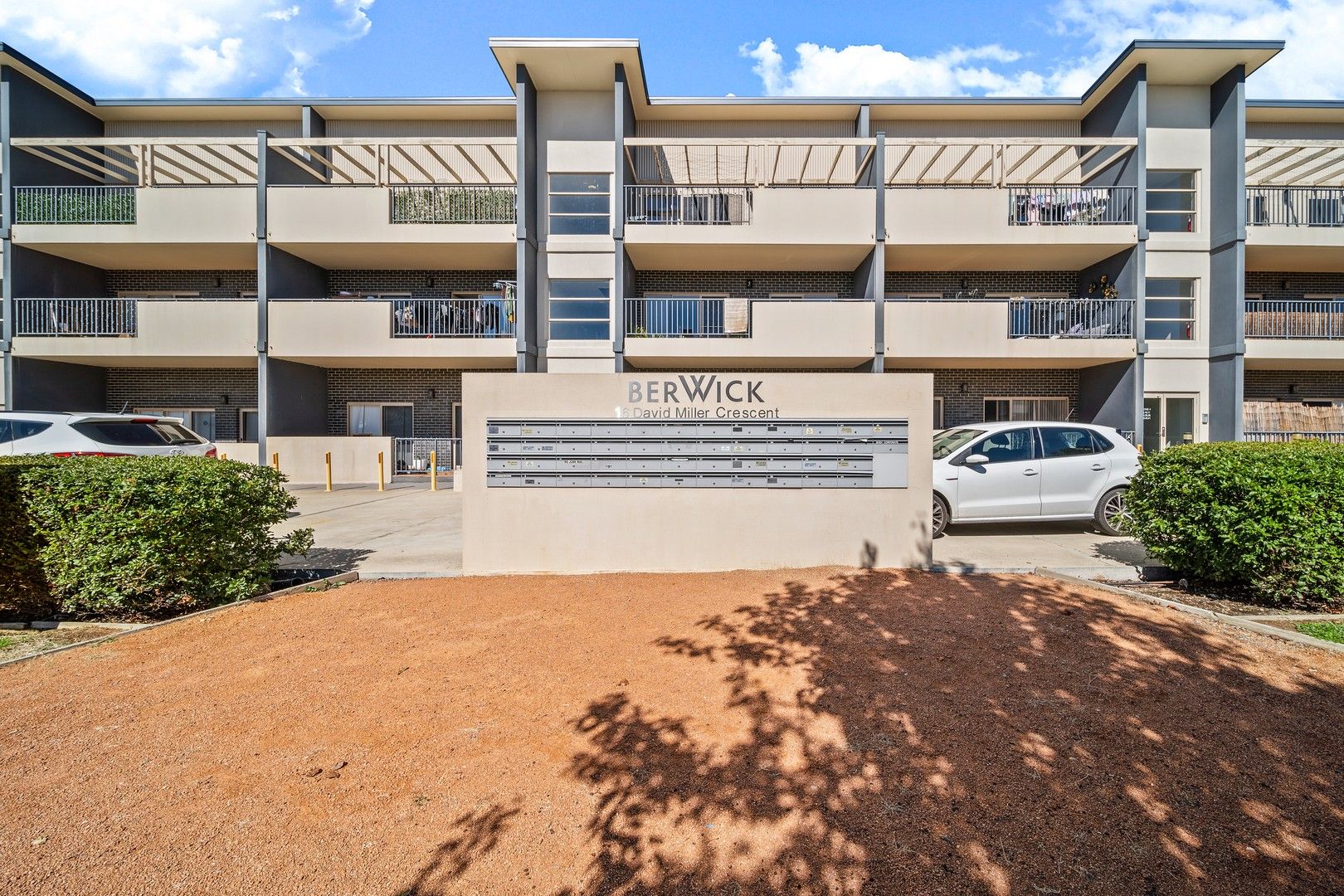 2/16 David Miller Crescent, Casey ACT 2913, Image 0