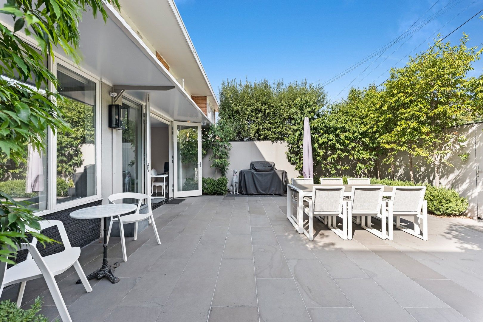 1 bedrooms Apartment / Unit / Flat in 1/637 Toorak Road TOORAK VIC, 3142