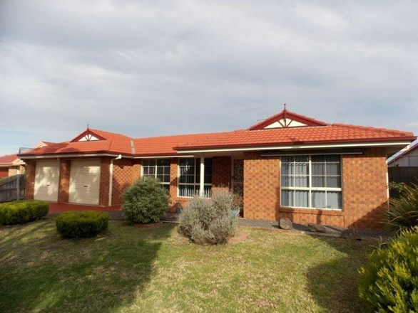 5 Aitken Drive, Delahey VIC 3037