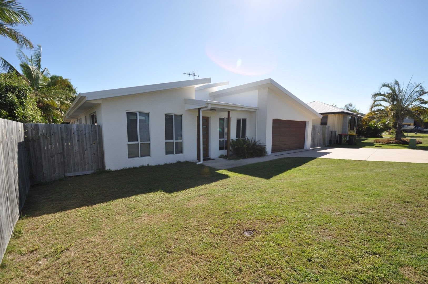 4 Coral Ave, Agnes Water QLD 4677, Image 0