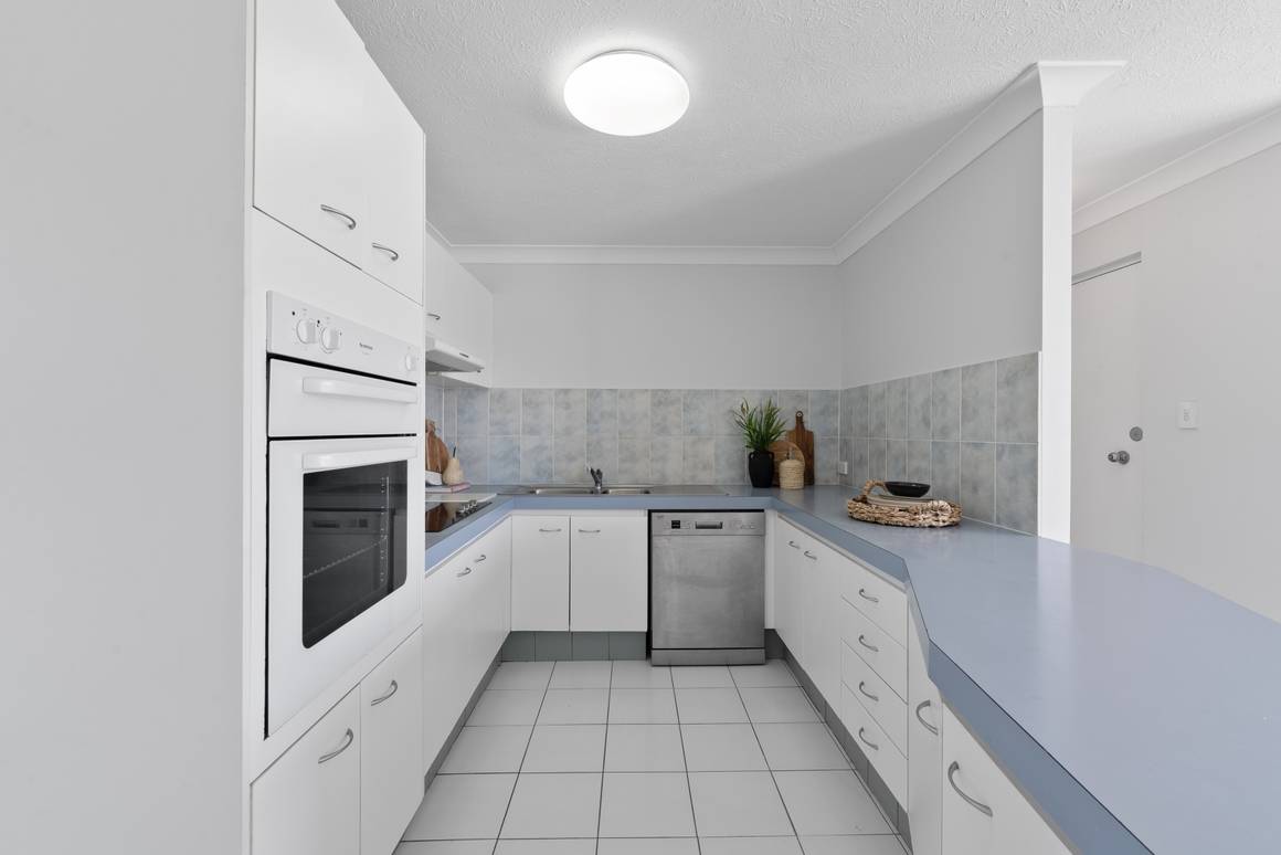 19/98 Seagull Avenue Mermaid Beach 4218 - Image 6