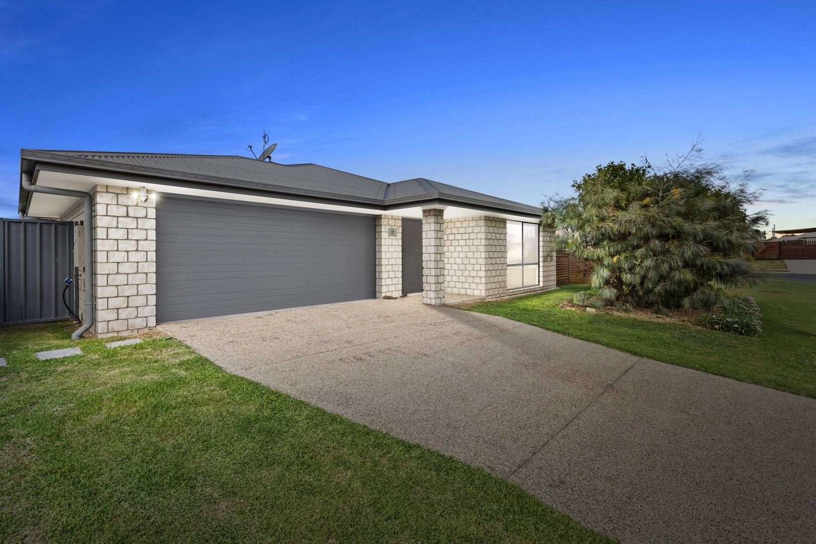 57 Mackay Drive, Kawungan QLD 4655, Image 0