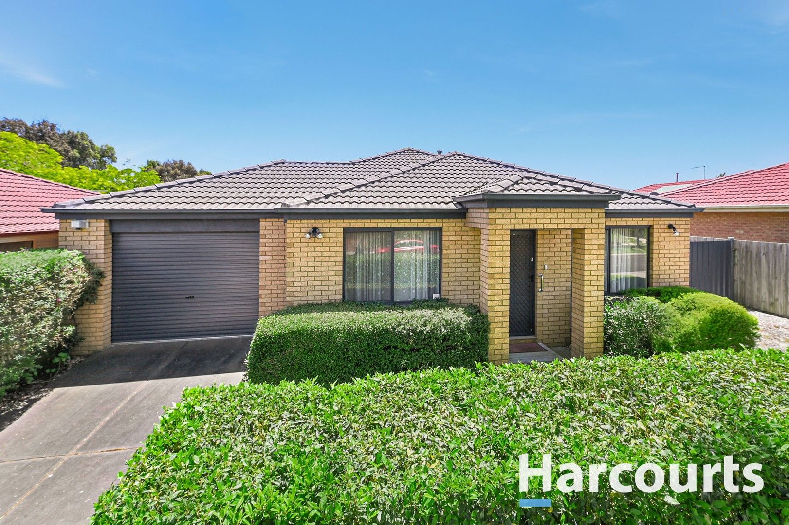 3 bedrooms House in 2/8 Amity Way CRANBOURNE WEST VIC, 3977