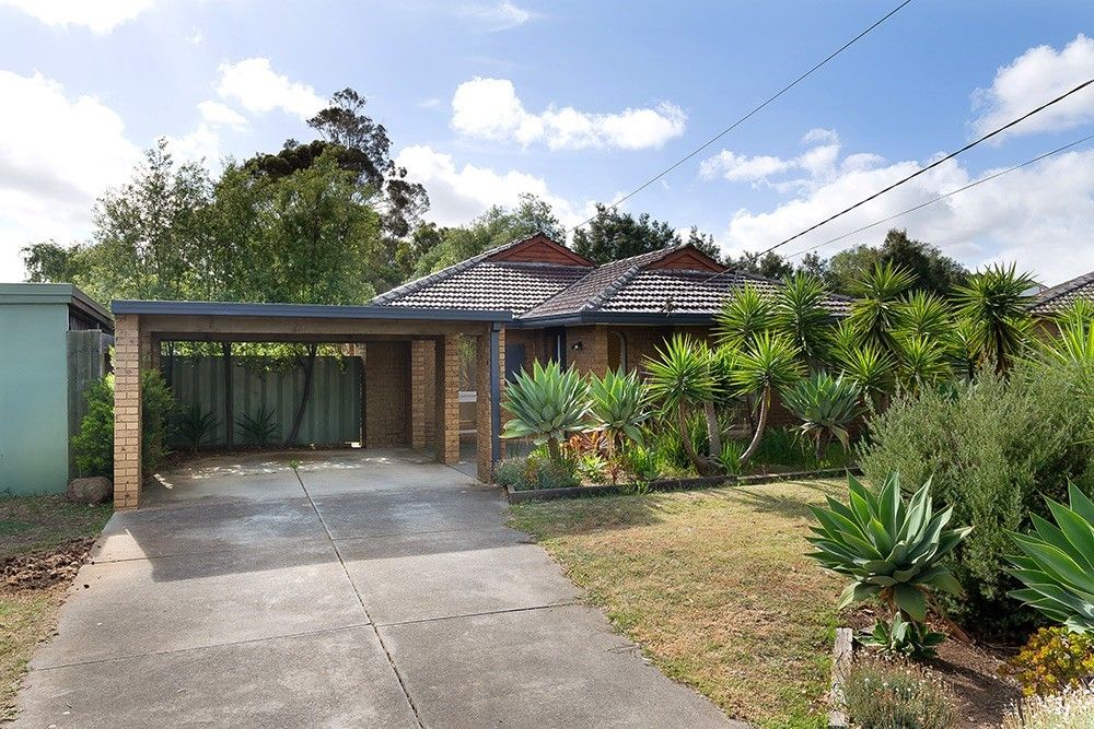 3 bedrooms House in 12 Melville Close KEILOR VIC, 3036