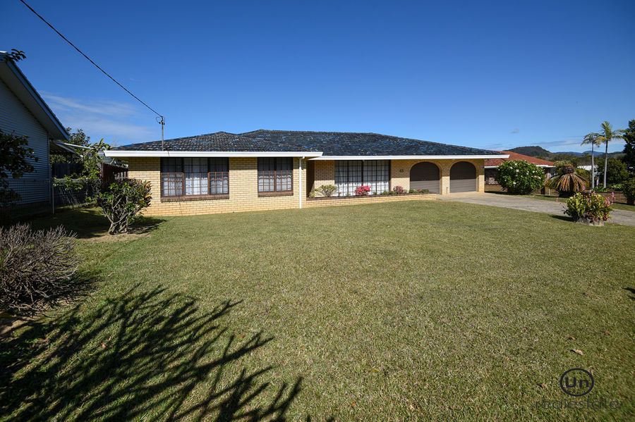 5 bedrooms House in 65 Bailey Avenue COFFS HARBOUR NSW, 2450