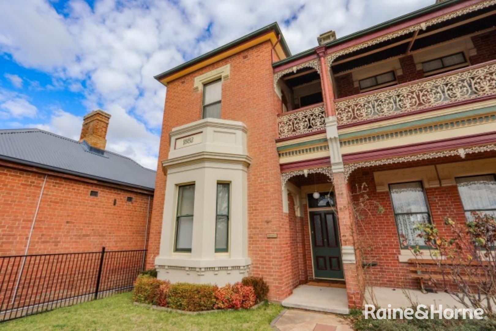 3 bedrooms Townhouse in B/202 Russell Street BATHURST NSW, 2795