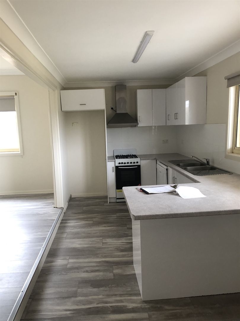 34 Johnston Cres, Blayney NSW 2799 House For Rent 450 Domain