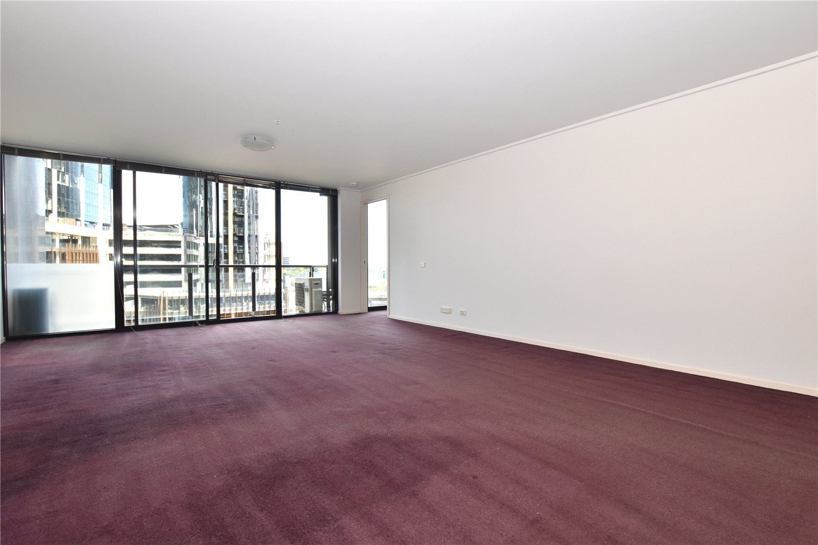 3 bedrooms Apartment / Unit / Flat in 81/100 Kavanagh Street SOUTHBANK VIC, 3006
