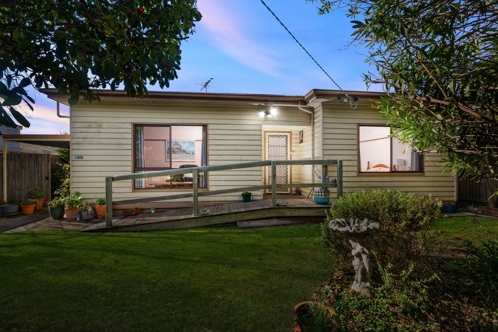 11 Poplar Street, Newcomb VIC 3219, Image 0