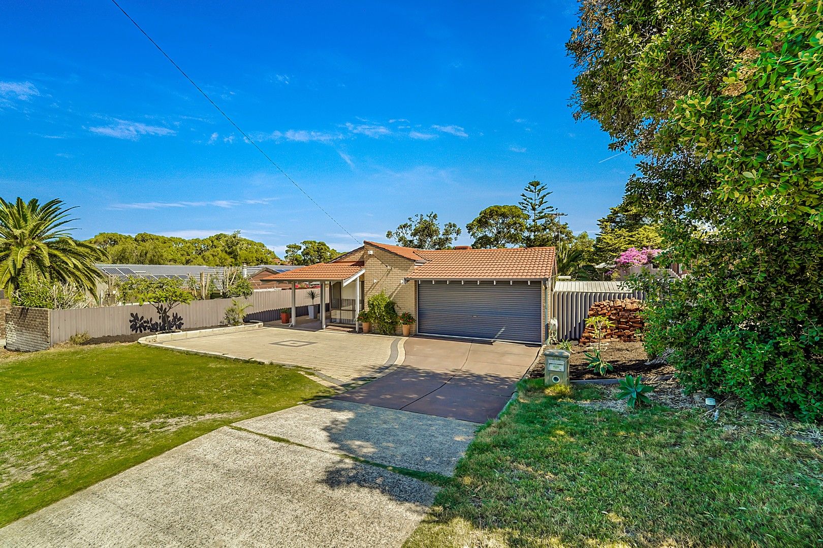 216 Dampier Avenue, Kallaroo WA 6025, Image 0