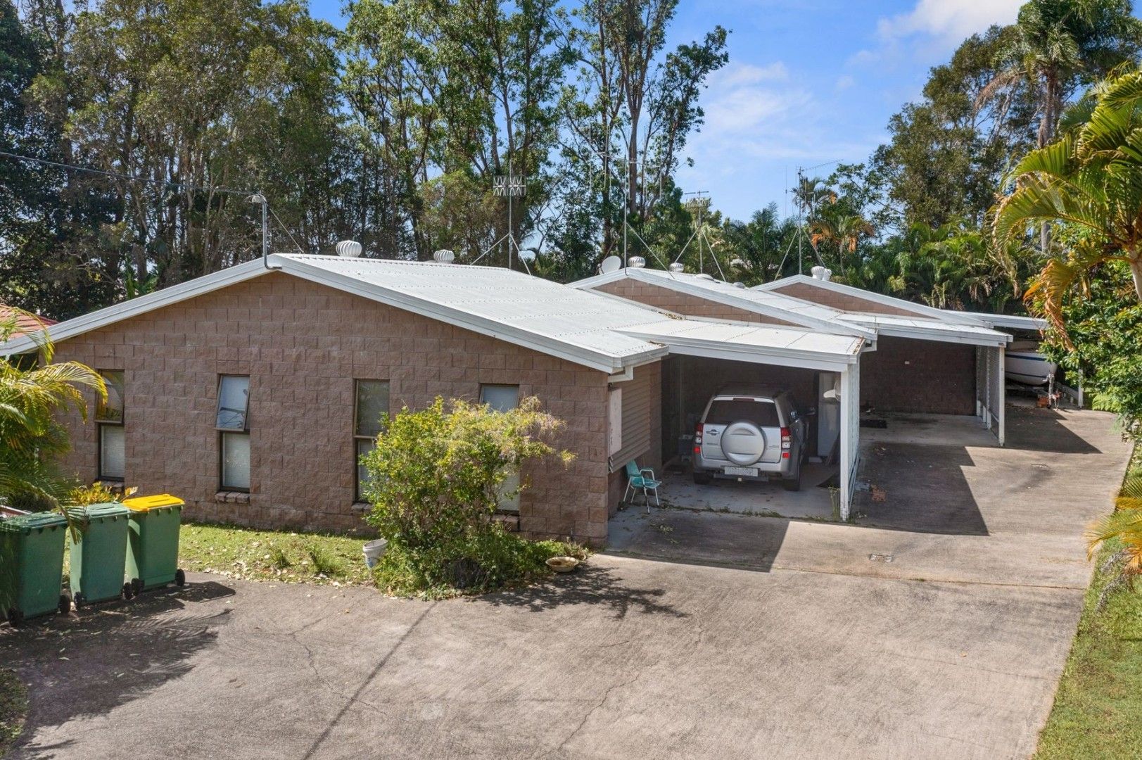 2 bedrooms Apartment / Unit / Flat in 2/14 BARRAMUNDI Street TIN CAN BAY QLD, 4580