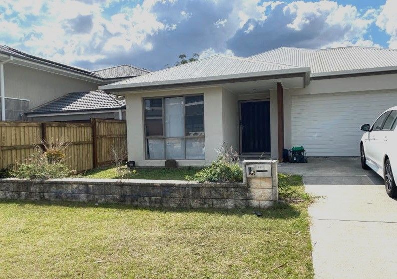 32 Regal Close, Heathwood QLD 4110 House For Rent 640 Domain