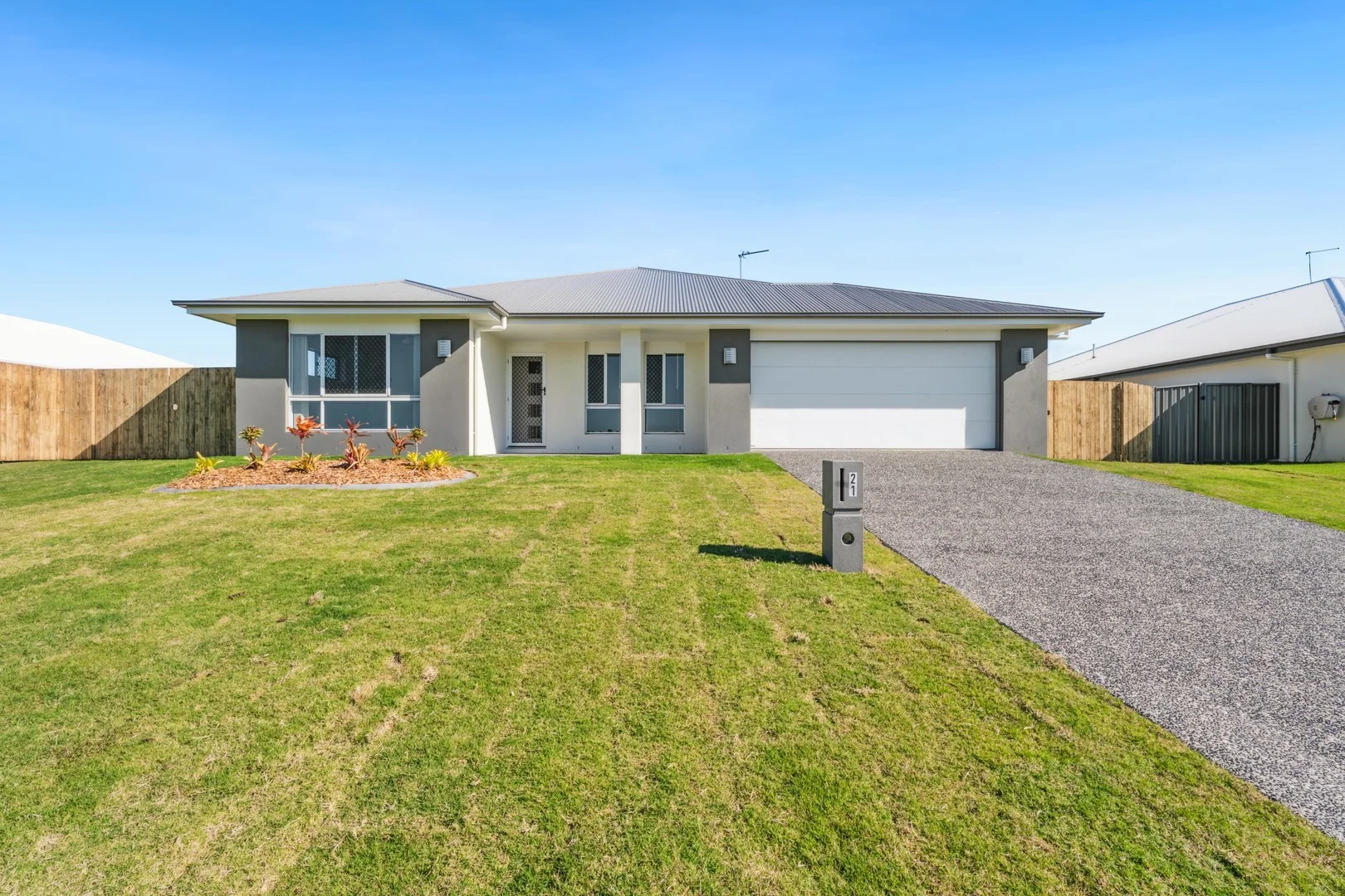 21 South Spring Way, Nikenbah QLD 4655