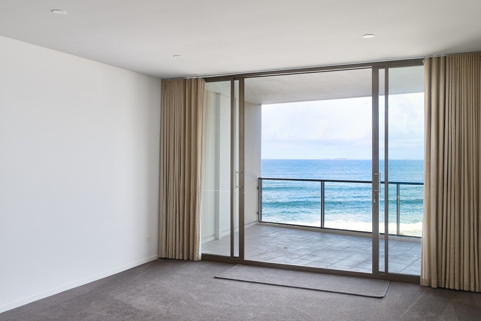 2 bedrooms Apartment / Unit / Flat in 37/1 King Street NEWCASTLE NSW, 2300
