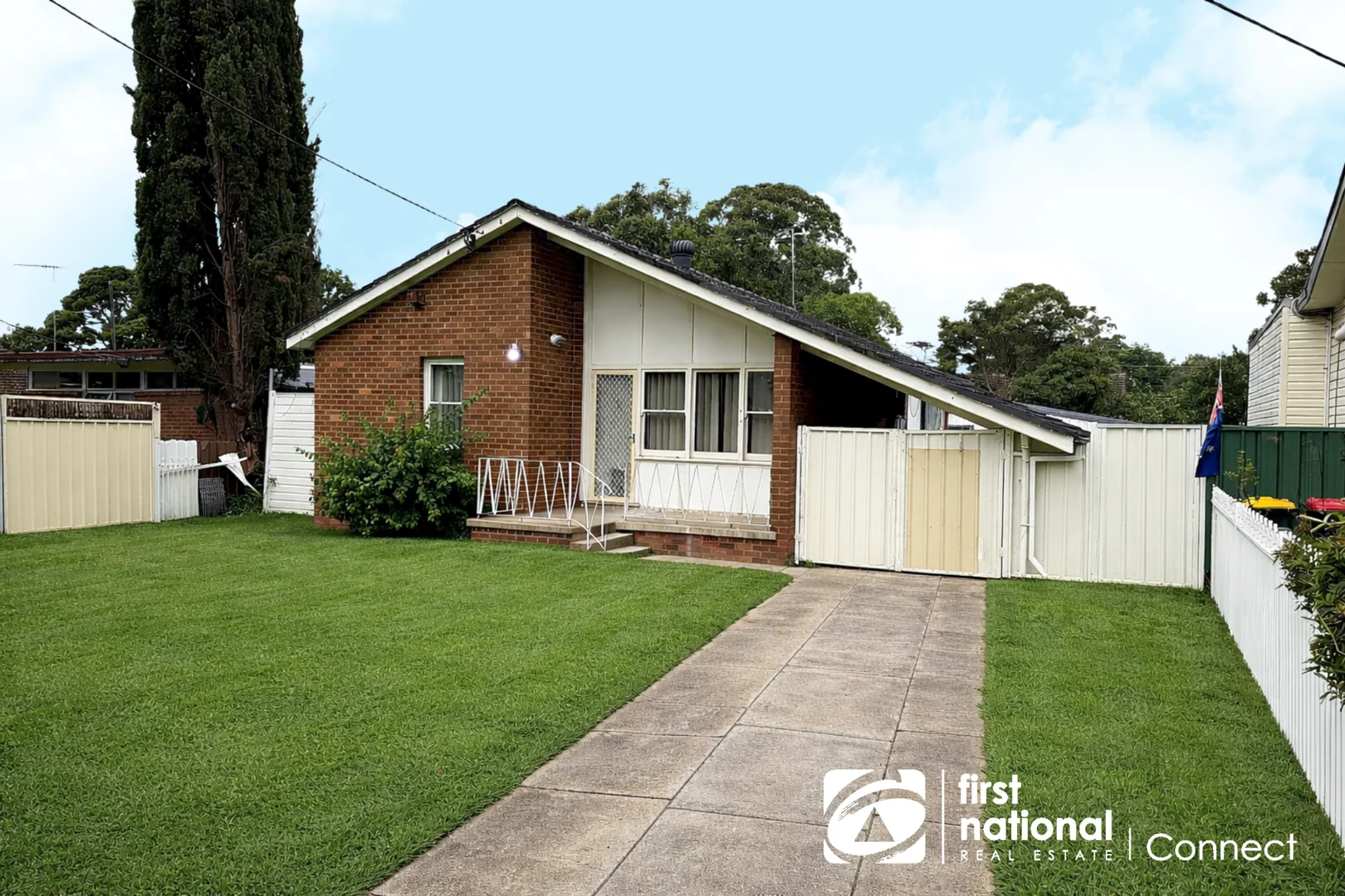 8 Luzon Avenue, Lethbridge Park NSW 2770