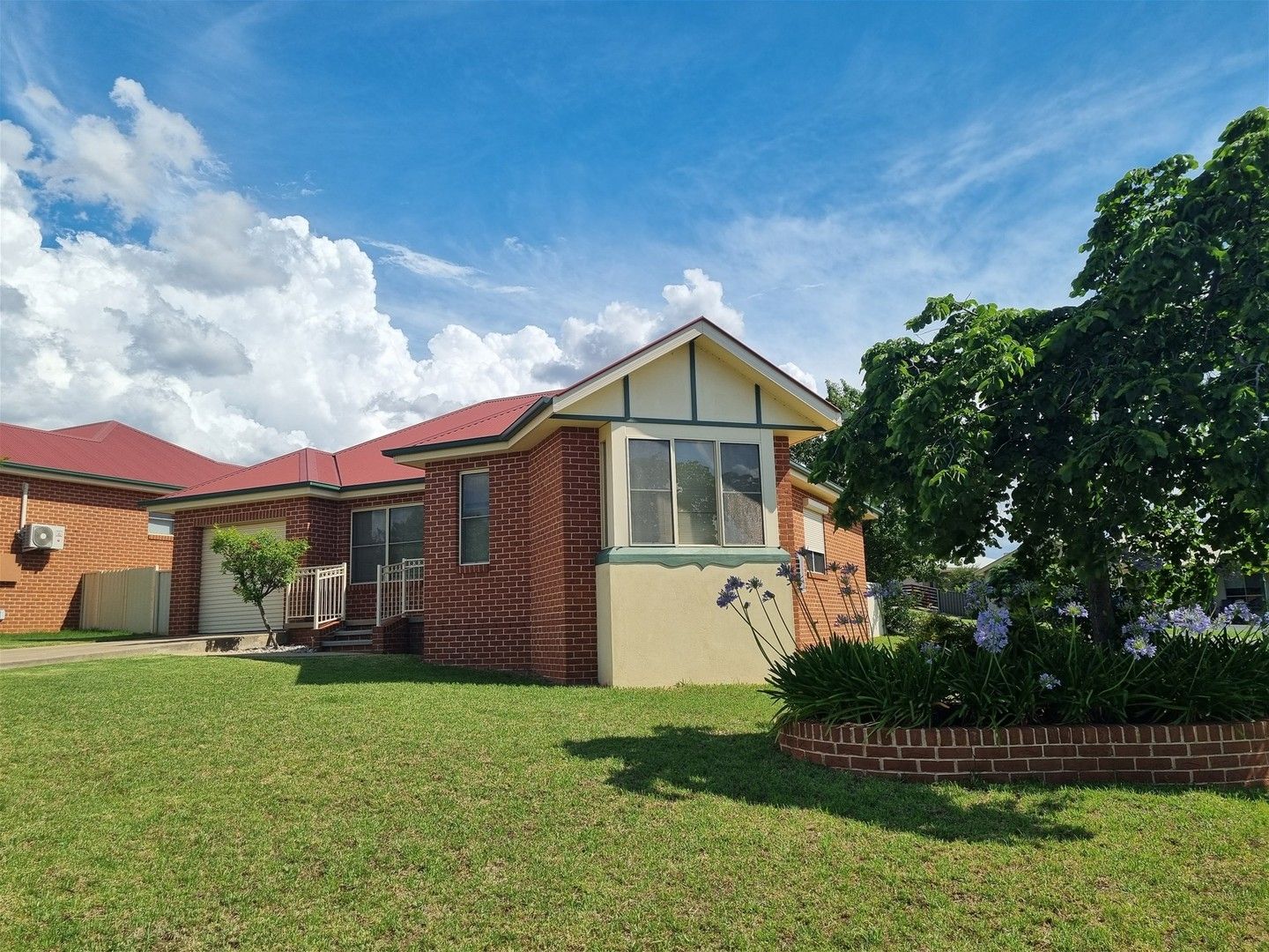3 bedrooms House in 1/43 London Drive COWRA NSW, 2794