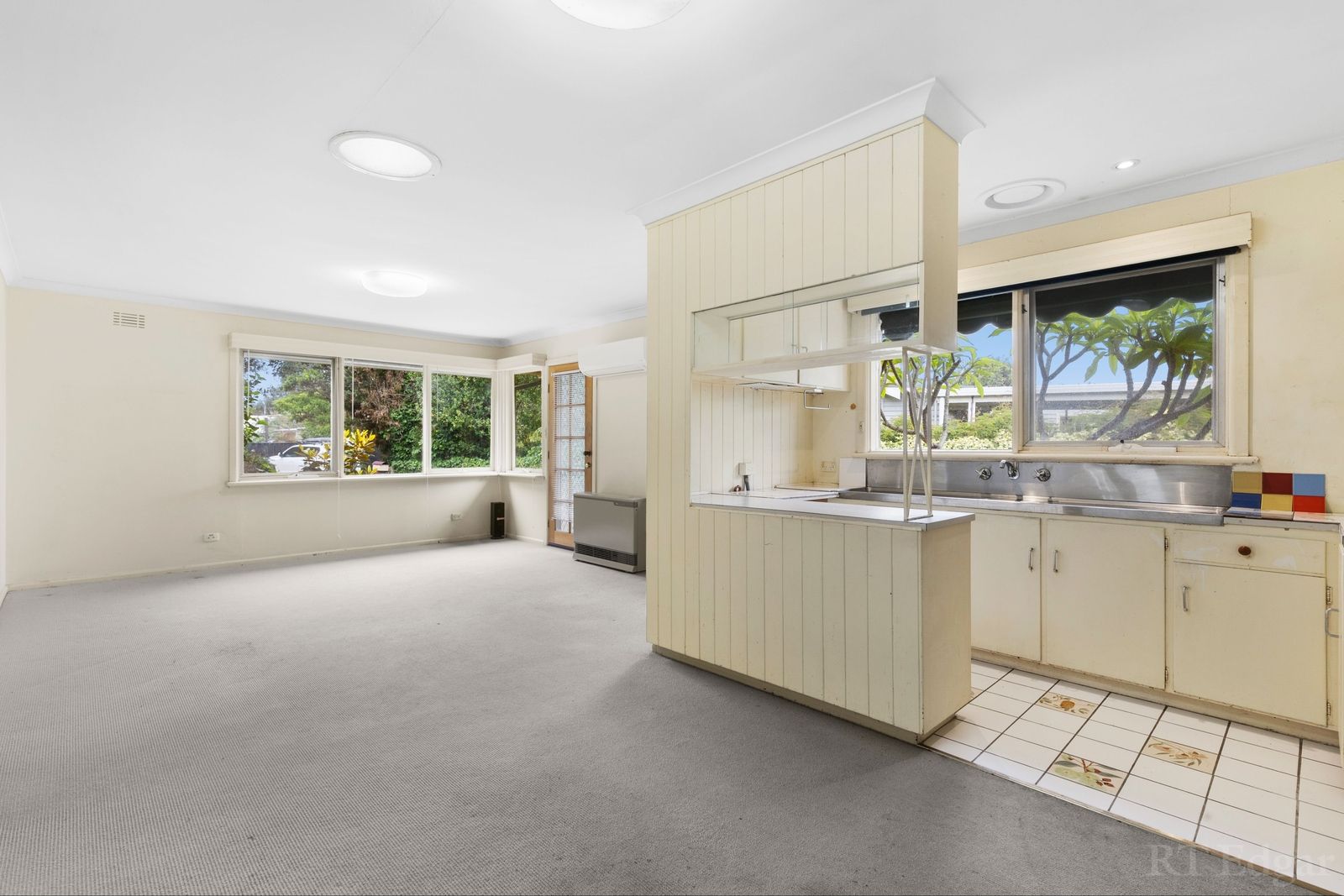 18 Thomson Street, Point Lonsdale VIC 3225, Image 2