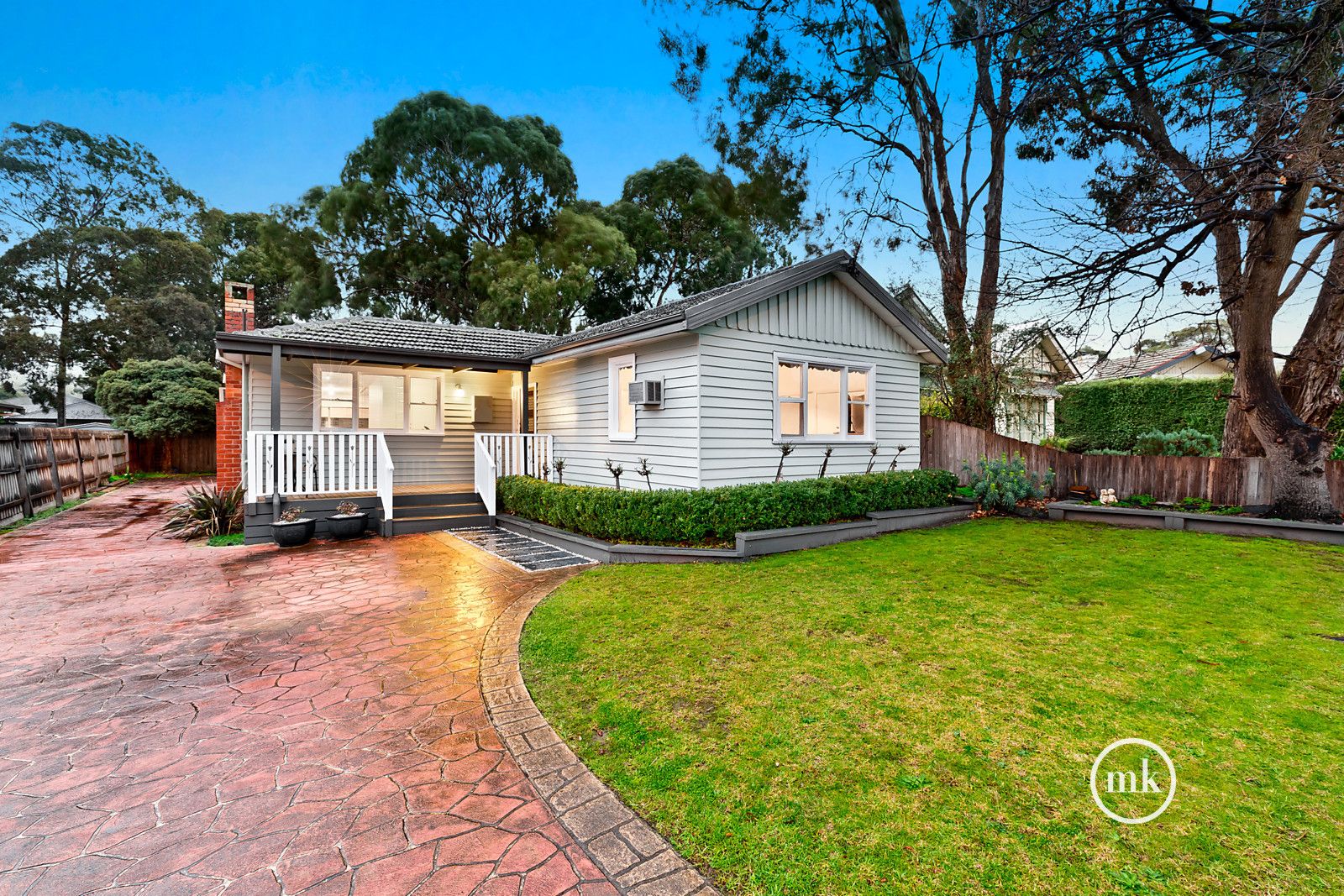 3 bedrooms Apartment / Unit / Flat in 1/21 Santon Street GREENSBOROUGH VIC, 3088