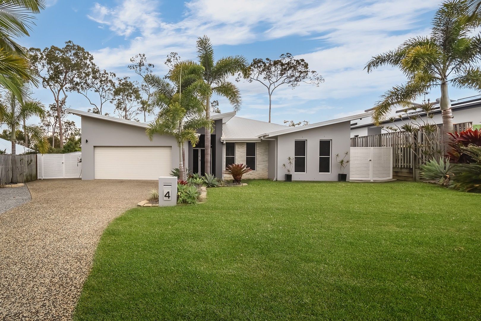 4 Peregrine Crescent, Coomera QLD 4209, Image 2