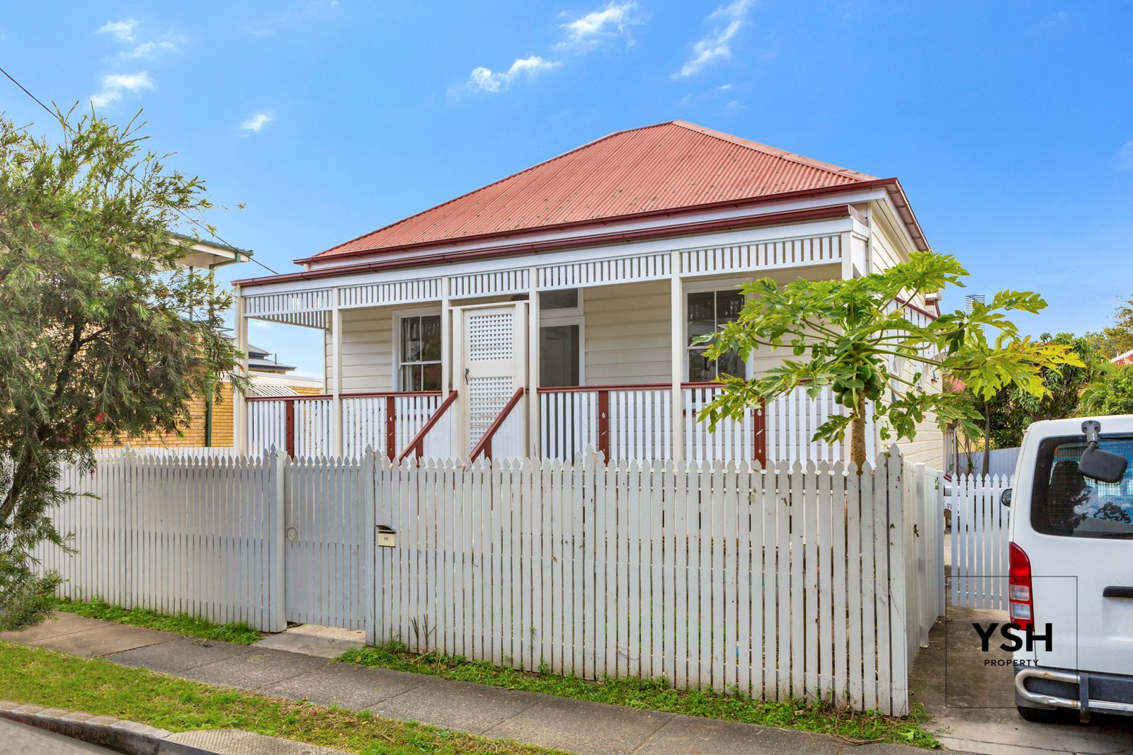 3 bedrooms House in 10 Sexton Street HIGHGATE HILL QLD, 4101