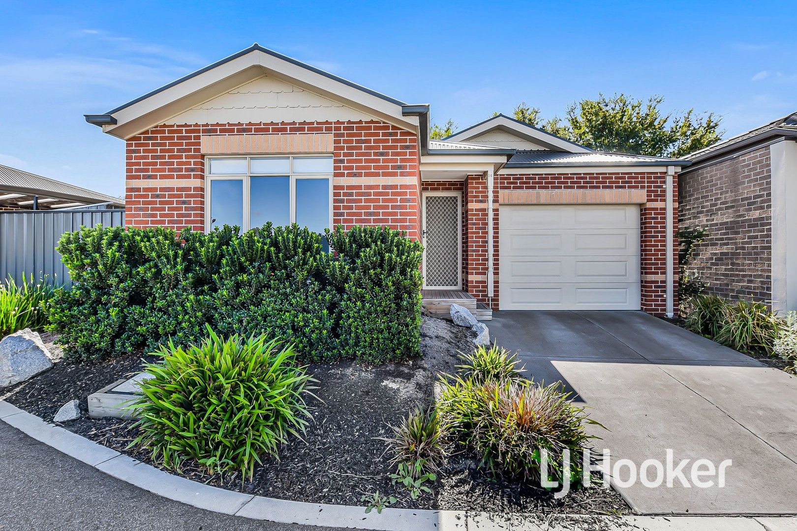 20 Macleod Circuit, Pakenham VIC 3810, Image 0