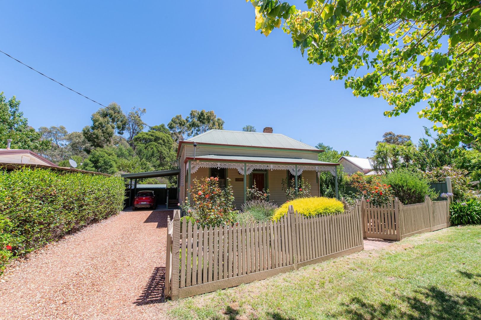 142 Johnstone St, Castlemaine VIC 3450 Domain