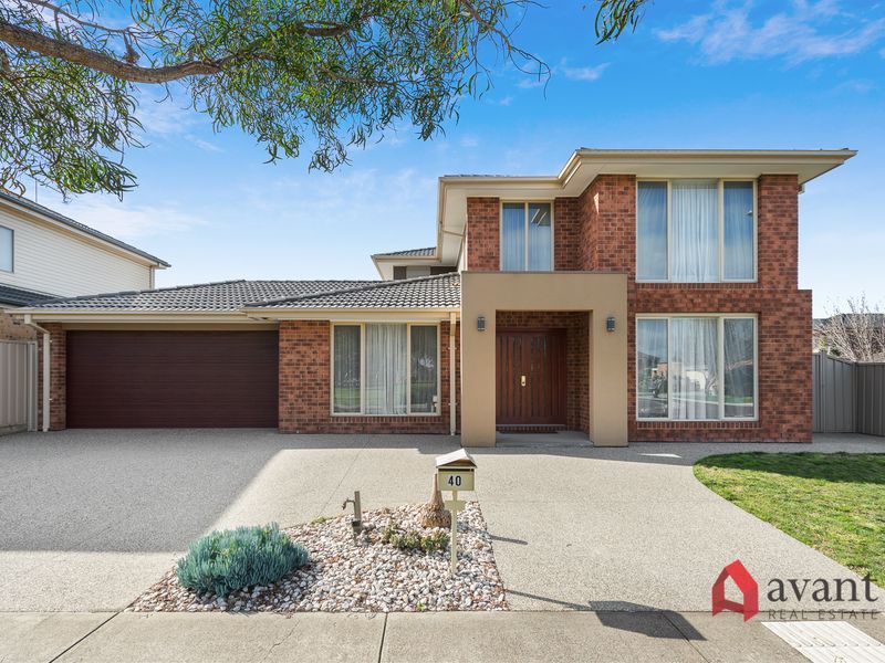 5 bedrooms House in 40 Carmody Drive CAIRNLEA VIC, 3023