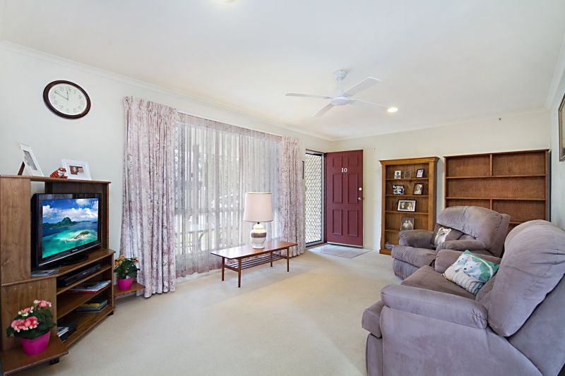 10/2 Vintage Lakes Drive, Tweed Heads South NSW 2486, Image 2