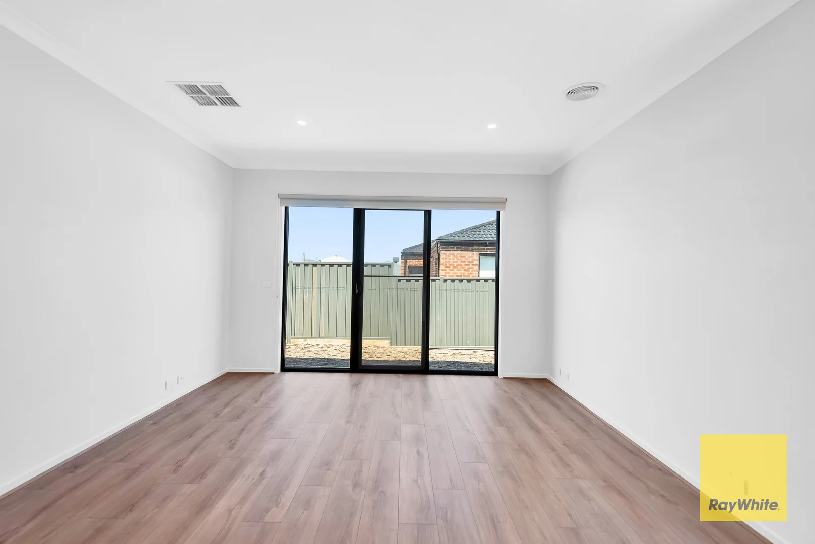 Additional image 11 of 109 MEDALLION BOULEVARD, Tarneit VIC 3029