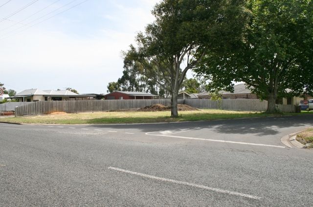 1 Bourke Avenue, Koroit VIC 3282, Image 2