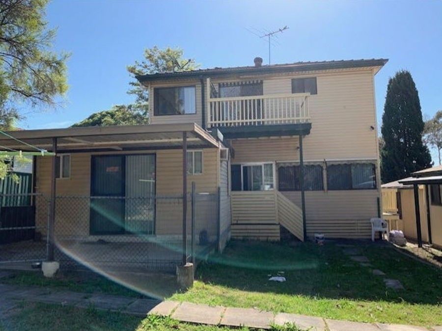 6 bedrooms House in 2 Pomona Street GREENACRE NSW, 2190