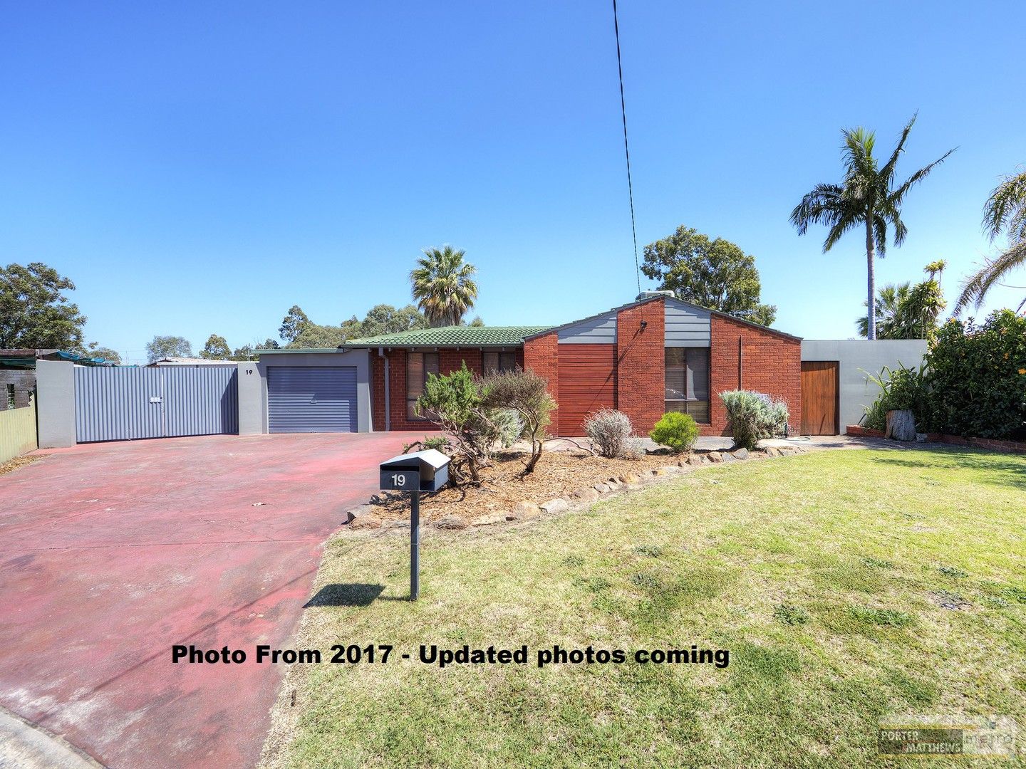 3 bedrooms House in 19 Lomatia Way FORRESTFIELD WA, 6058