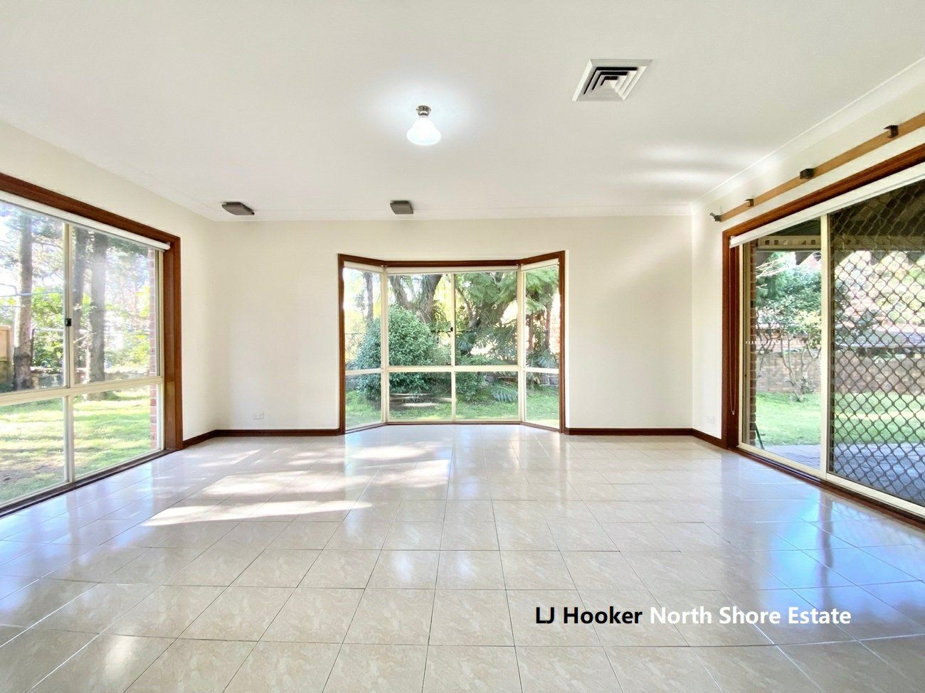 5 bedrooms House in 2 Lamond Drive TURRAMURRA NSW, 2074