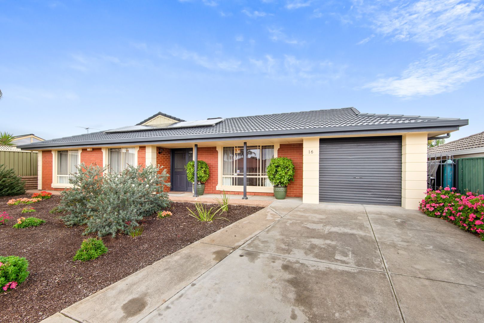 16 Lennon Drive, Woodcroft SA 5162, Image 2