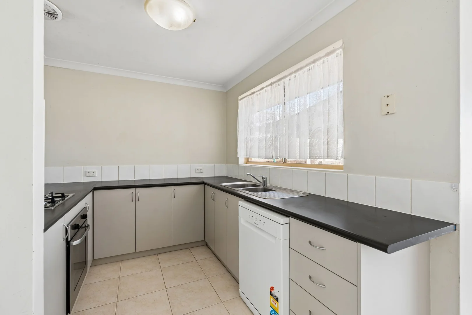 Additional image 2 of Unit 10/93 Owtram Rd, Armadale WA 6112