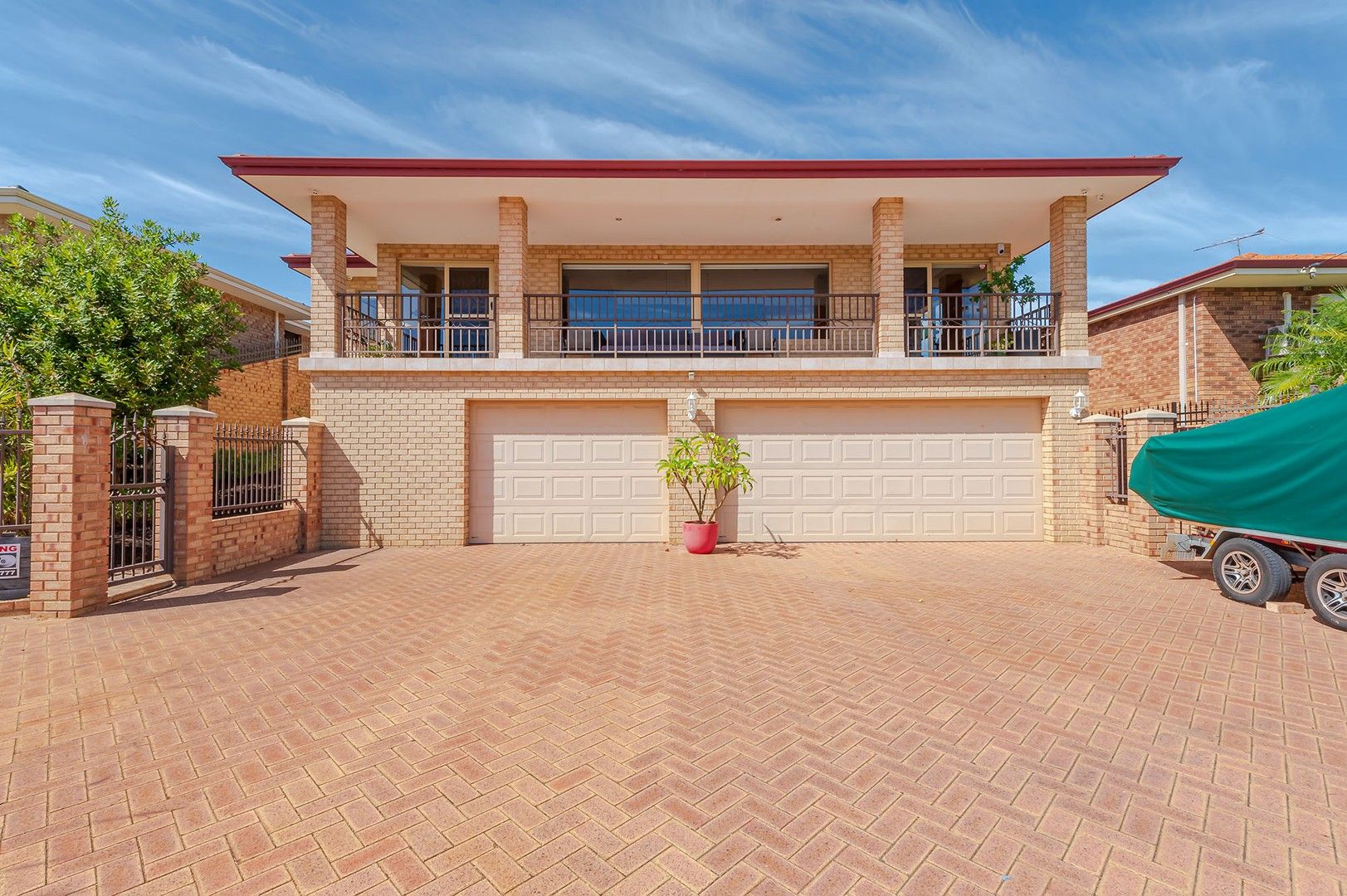 4 bedrooms House in 34 Sandpiper Road STIRLING WA, 6021