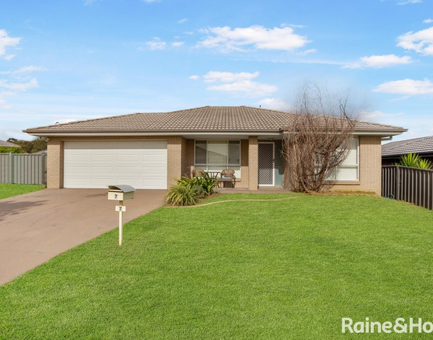 7 Millbrook Road, Cliftleigh NSW 2321