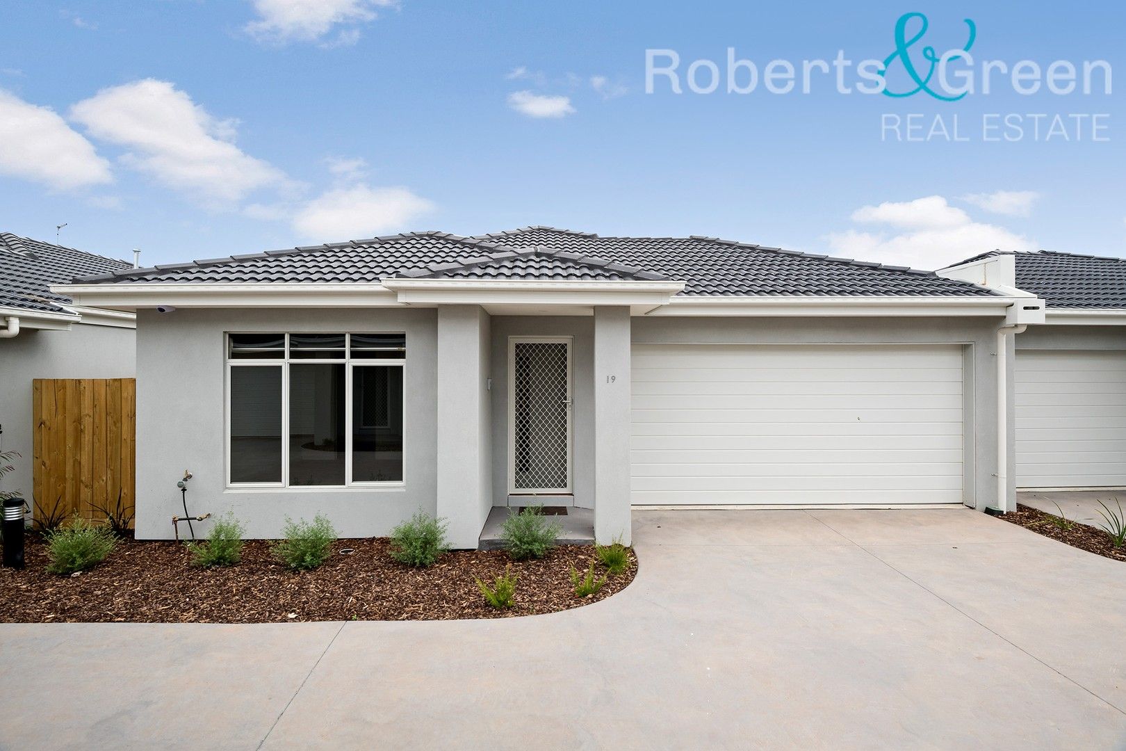 3 bedrooms Townhouse in 19/4 Lomica Drive HASTINGS VIC, 3915