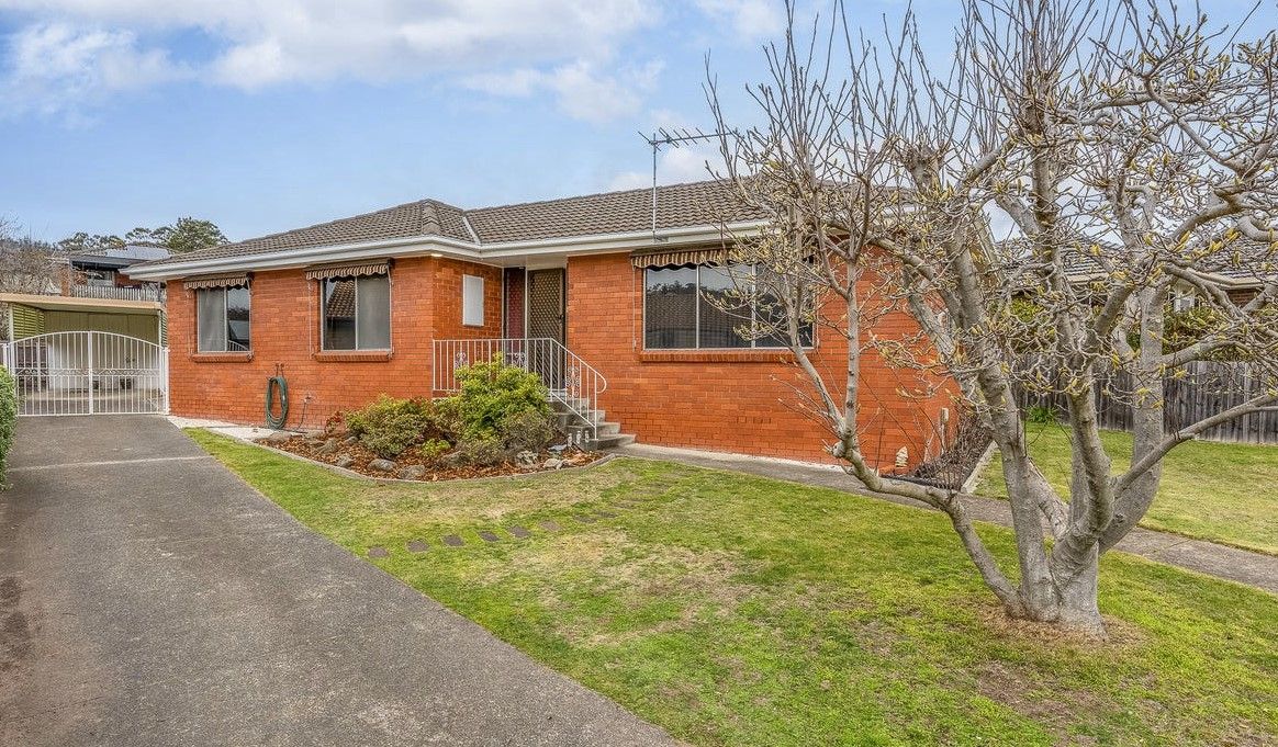 3 bedrooms House in 33 Siandra Crescent GEILSTON BAY TAS, 7015