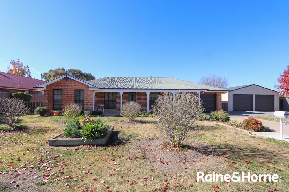 3 McCarthy Close, Eglinton NSW 2795, Image 0