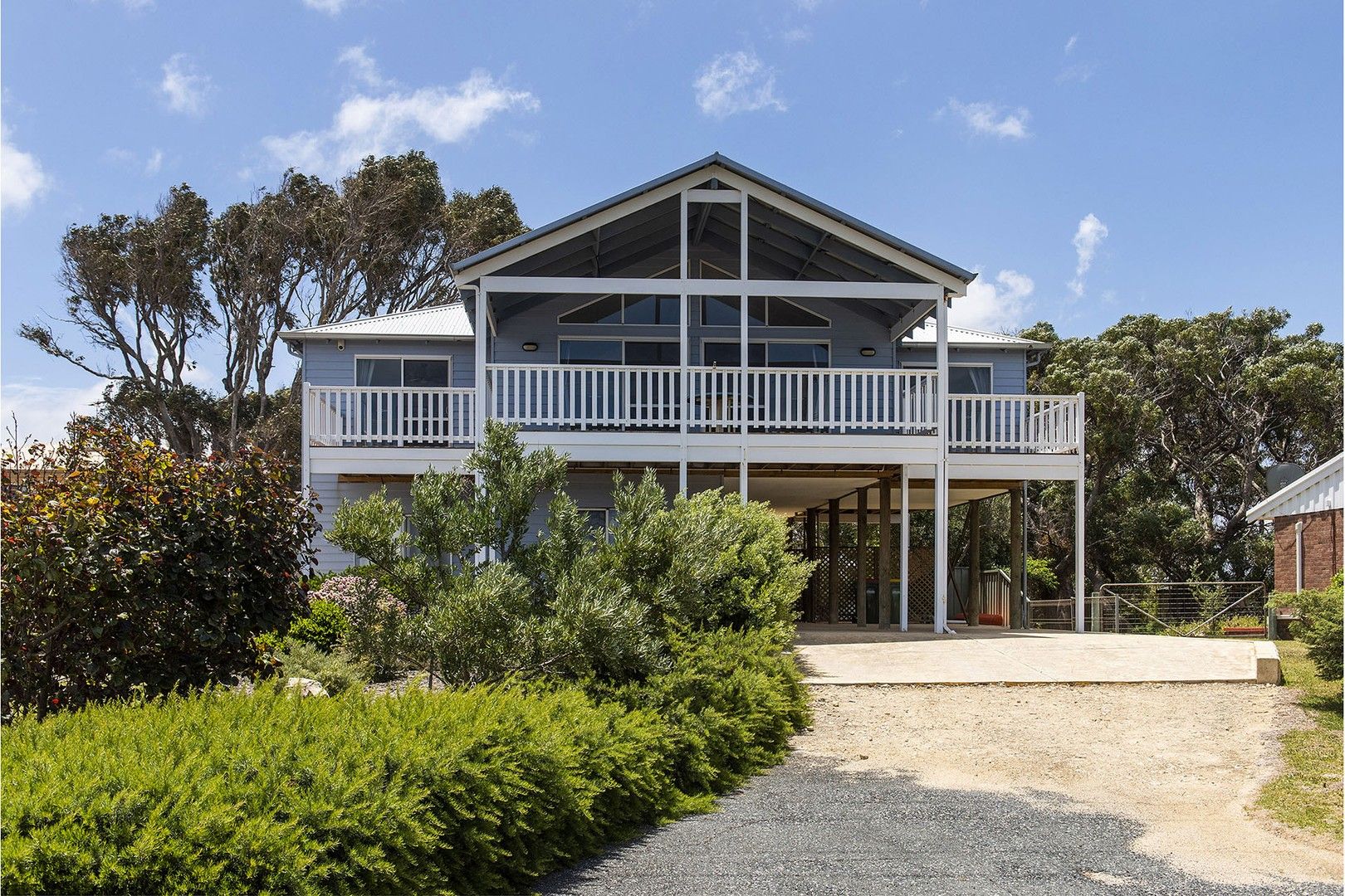 11 Whitfield Street, Guilderton WA 6041