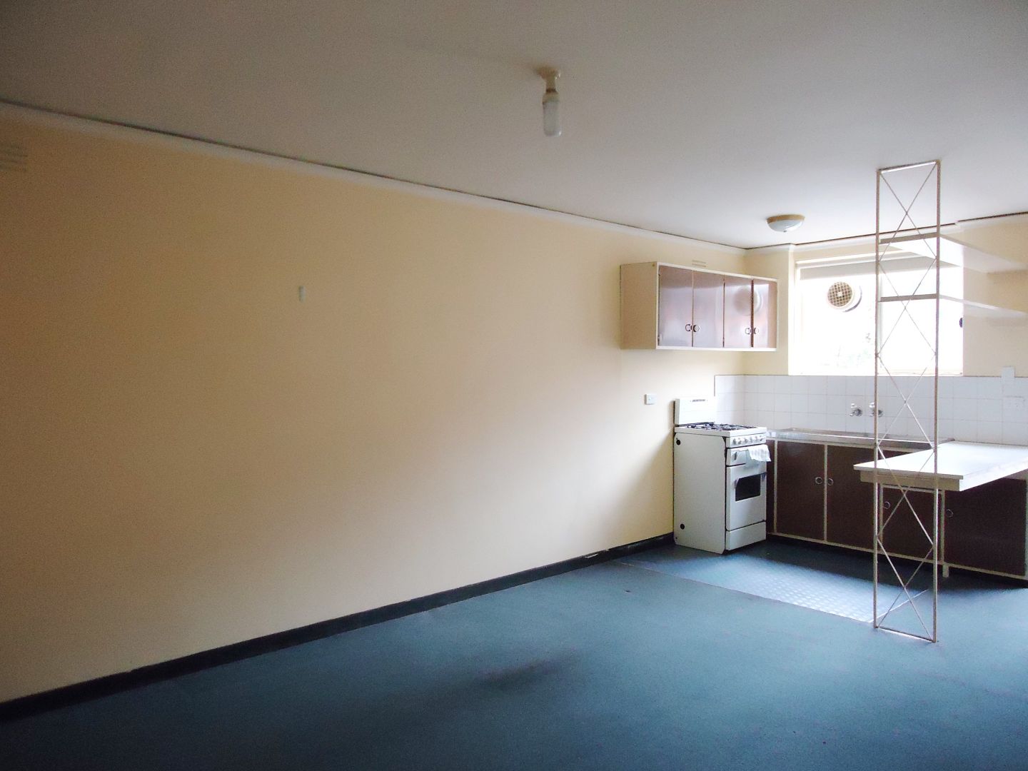 5/232 Ascot Vale Road, Ascot Vale VIC 3032 Apartment For Rent 325