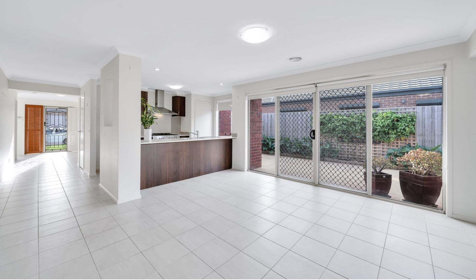 18 Canary Close, Truganina VIC 3029, Image 2