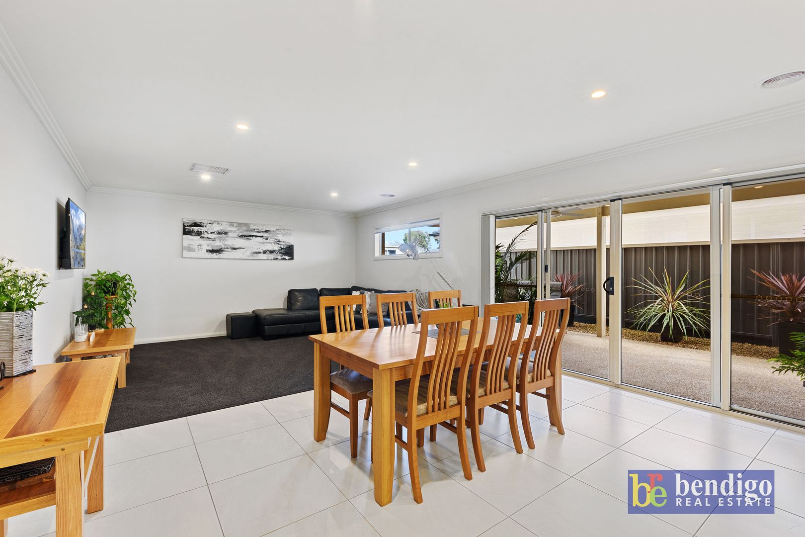 8 Elsworth Drive, Strathfieldsaye VIC 3551, Image 2