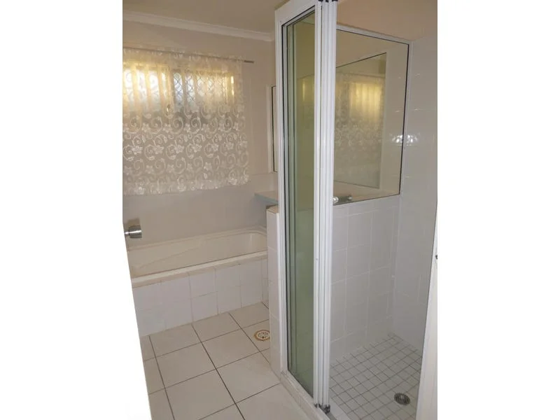 Additional image 10 of 18 Central Avenue, Thabeban QLD 4670