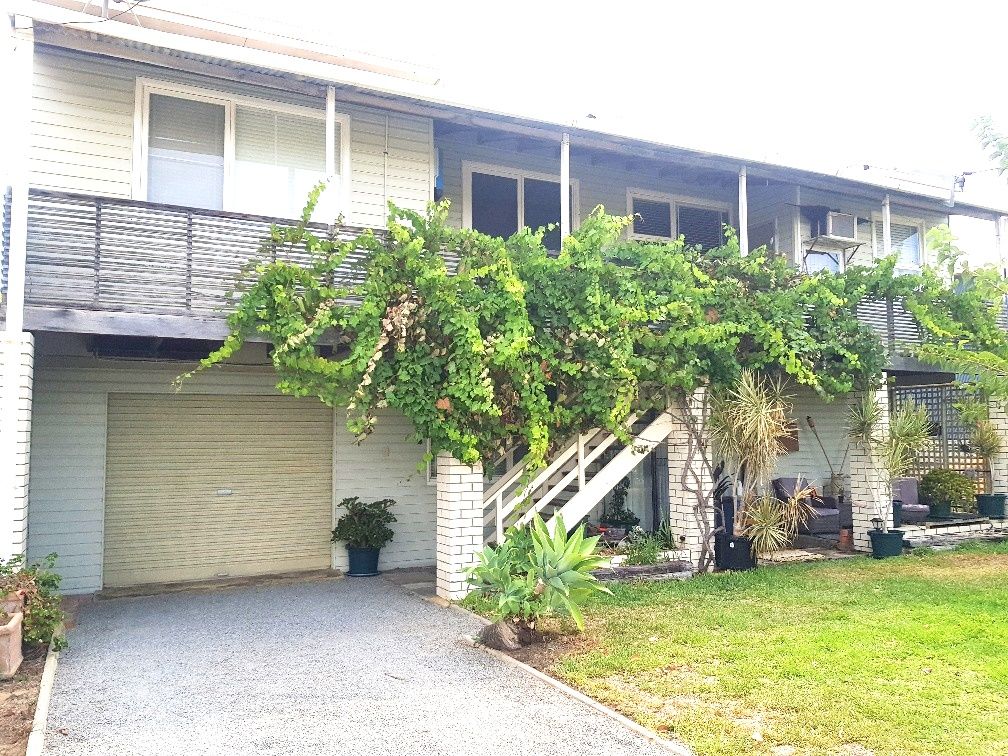 3 bedrooms House in 37 NAIRN Street LEEMAN WA, 6514