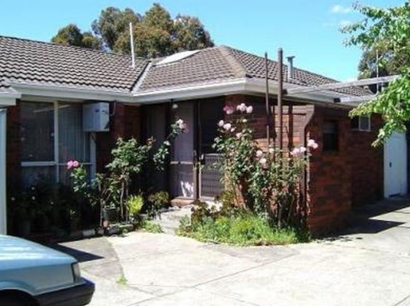 2 bedrooms Apartment / Unit / Flat in 4/2 Moore Avenue CLAYTON SOUTH VIC, 3169
